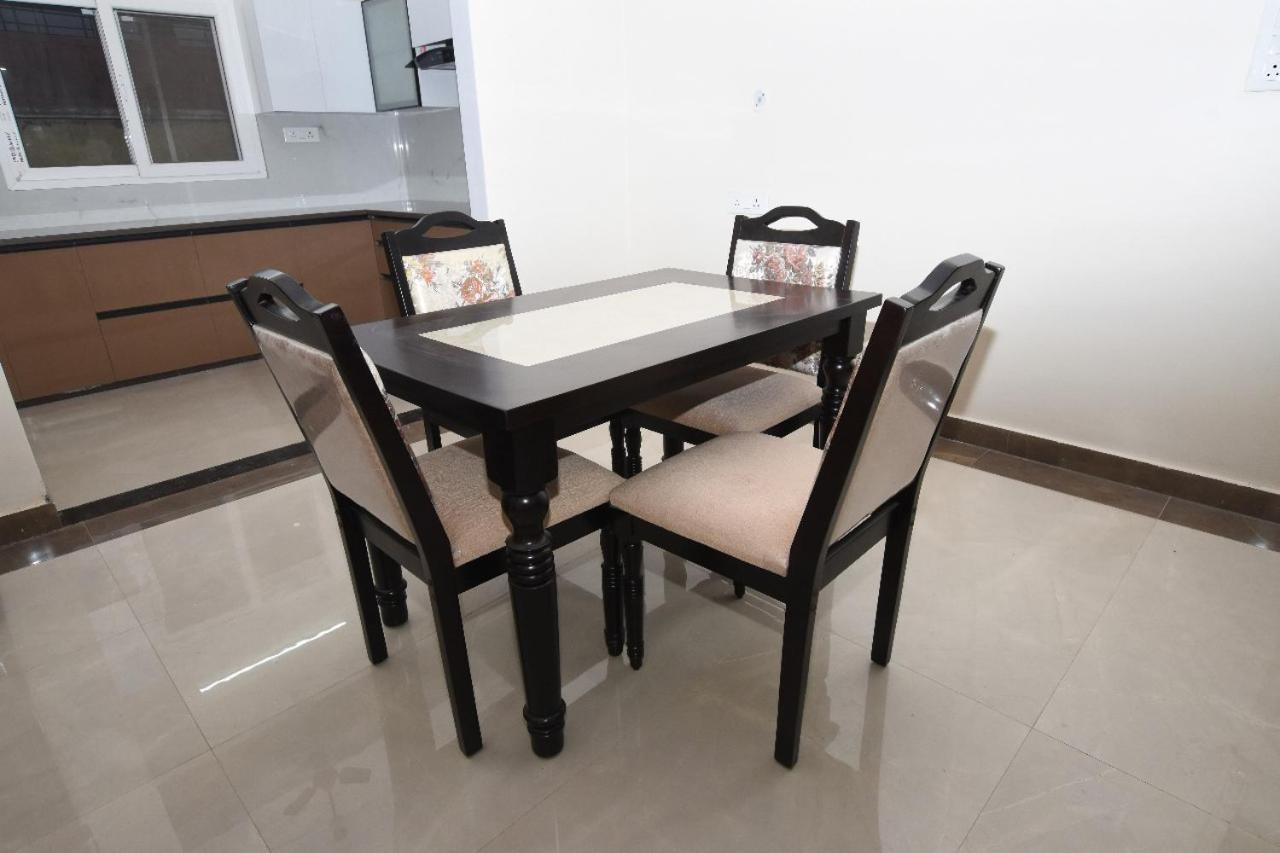 Kashi Kastle Krishna - Luxury 2bhk Near Assi Ghat Apartment